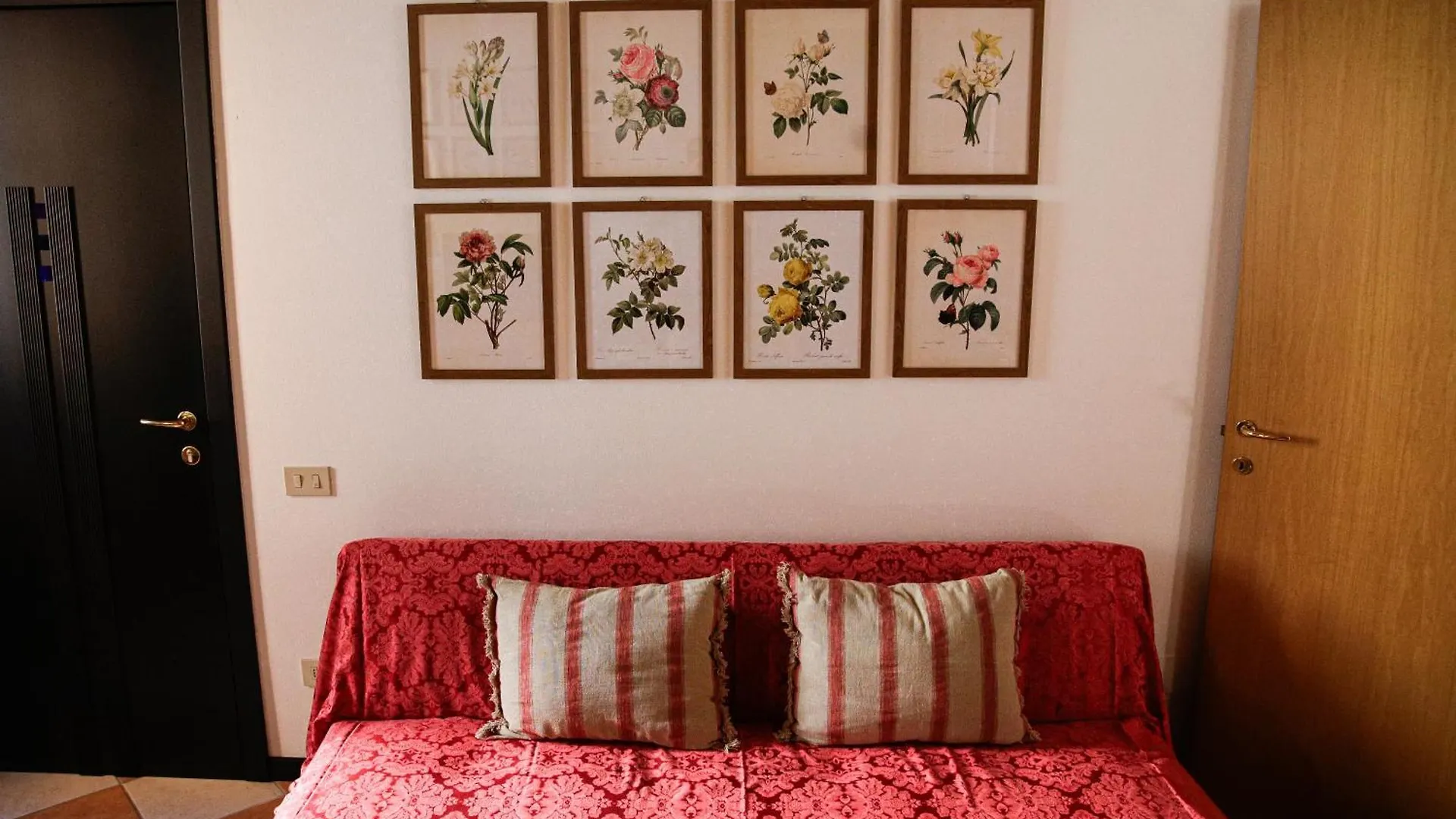 Floreal House - Classic Style Apartment Rovigo Itálie
