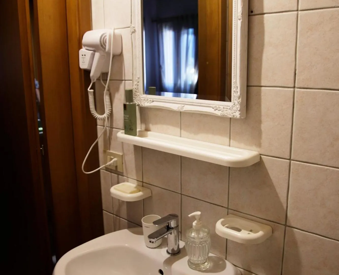 Floreal House - Classic Style Apartment Rovigo
