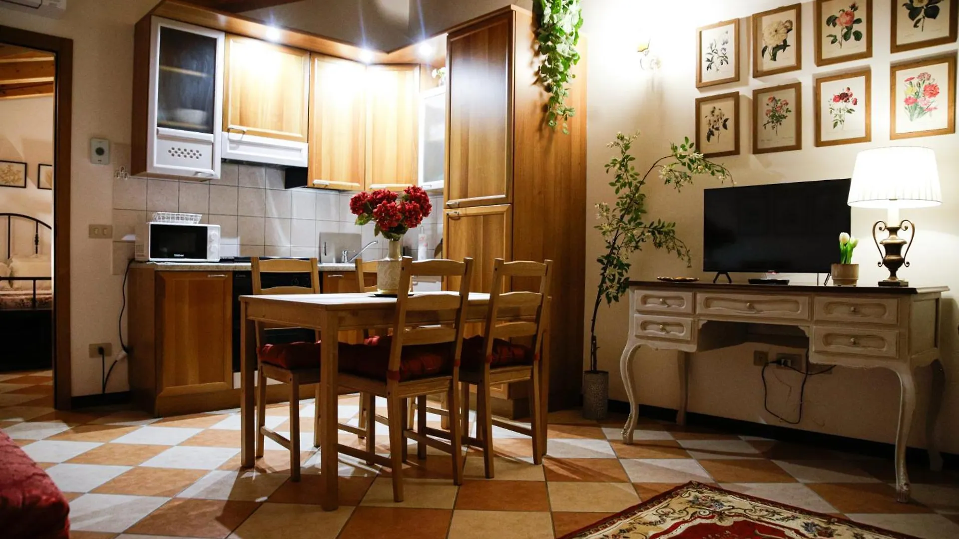 Floreal House - Classic Style Apartment Rovigo